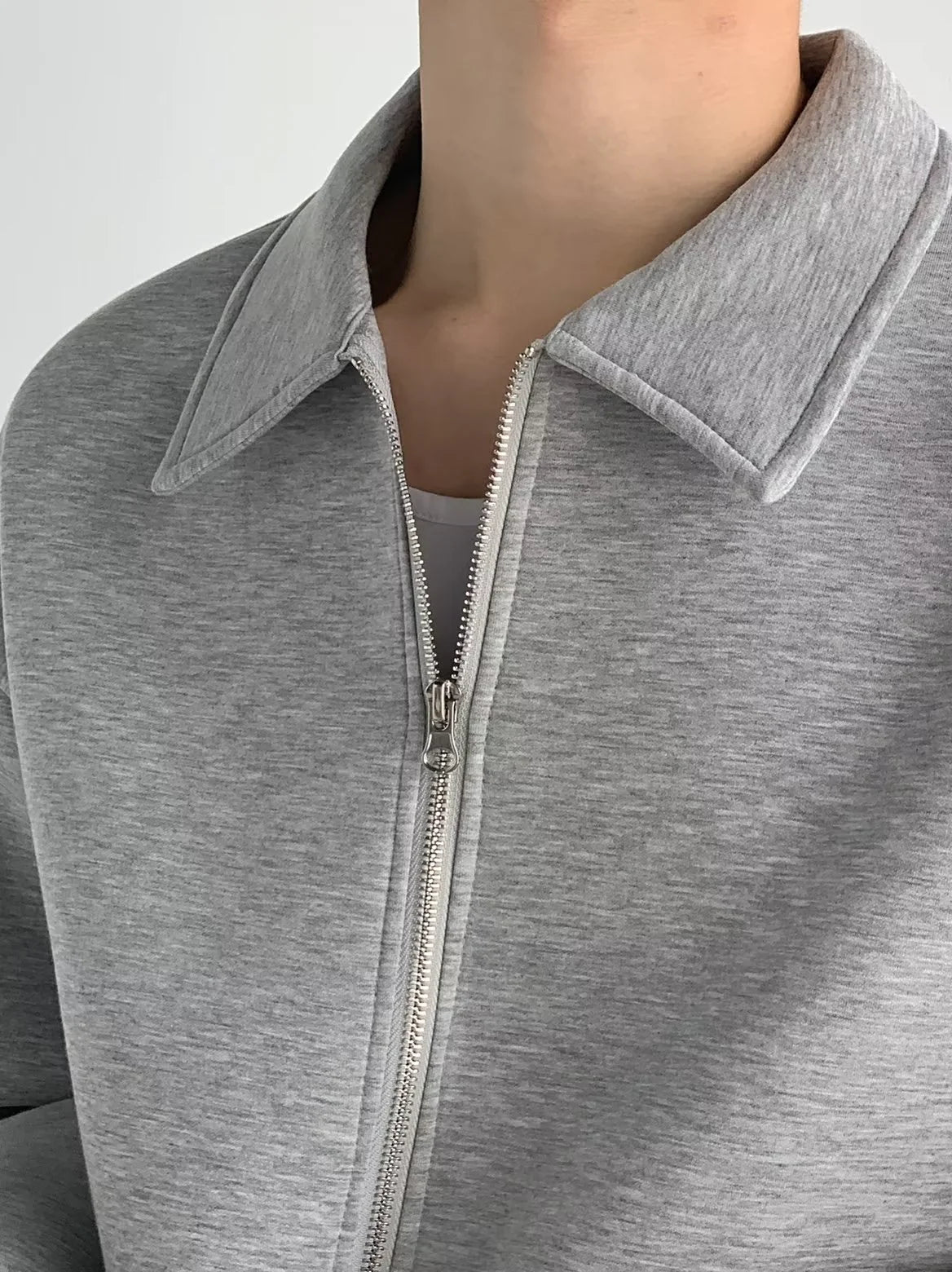 ZIP COLLAR SWEATER - NORDUM.SHOP