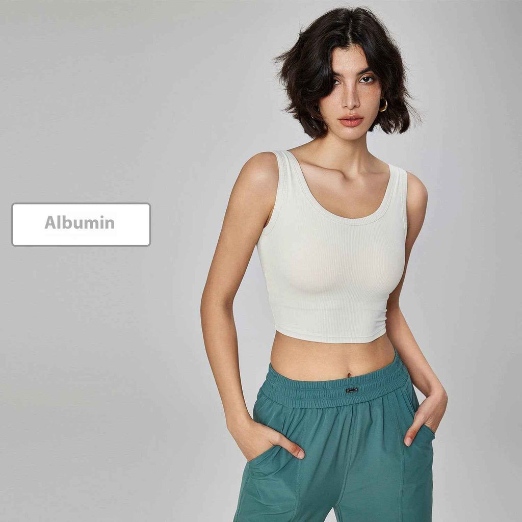 SculptFit Sports Bra – Medium Support & Smooth Fit - NORDUM.SHOP
