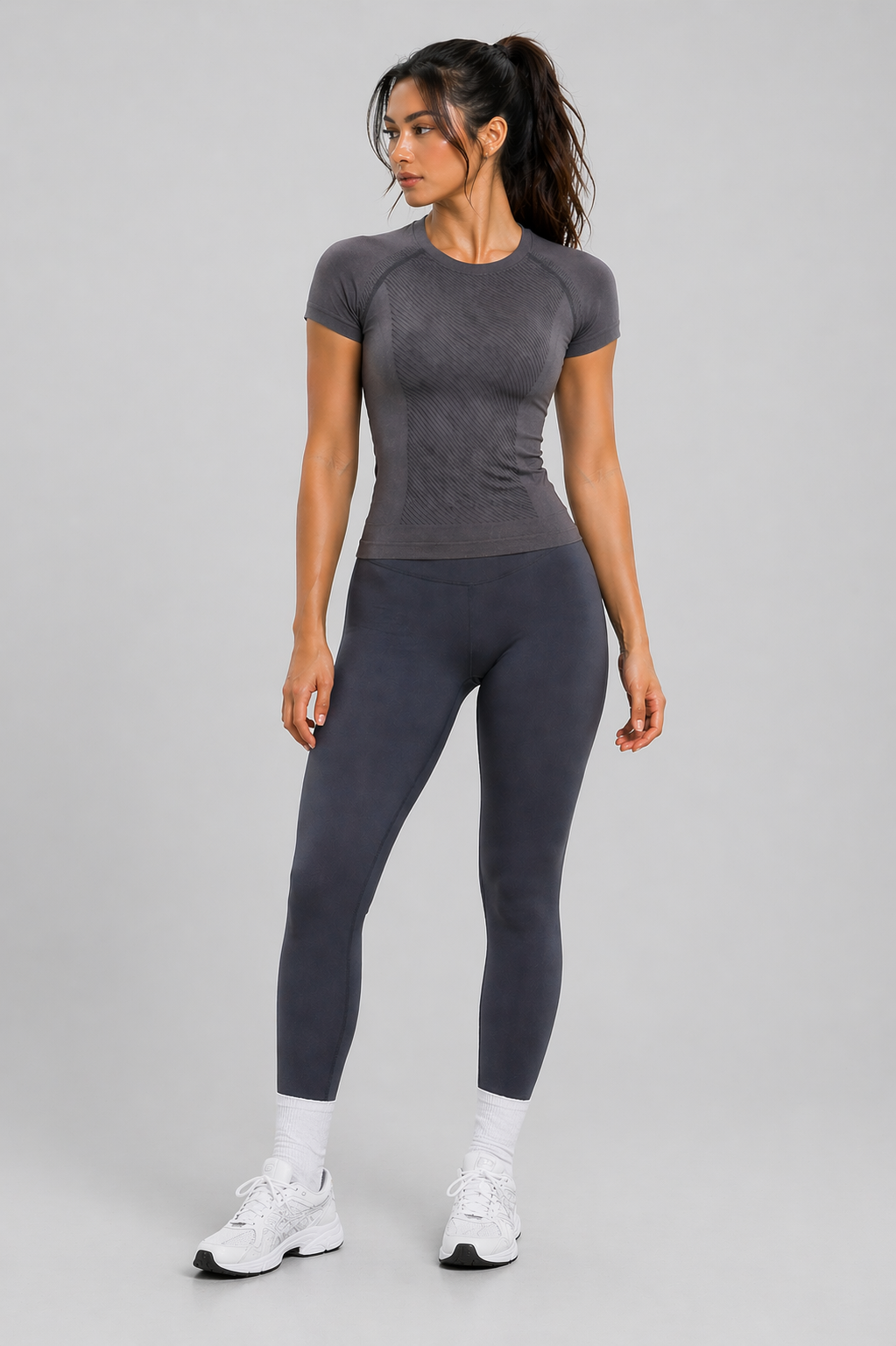 seamless gym t shirt women grey full body outfit