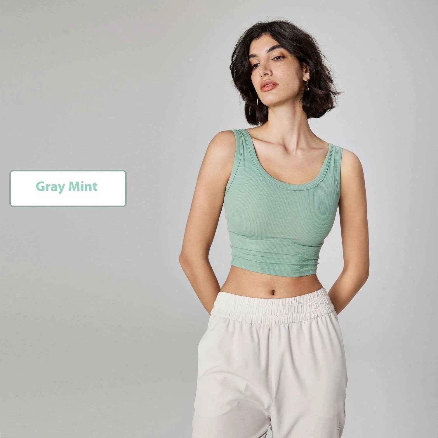 SculptFit Sports Bra – Medium Support & Smooth Fit - NORDUM.SHOP