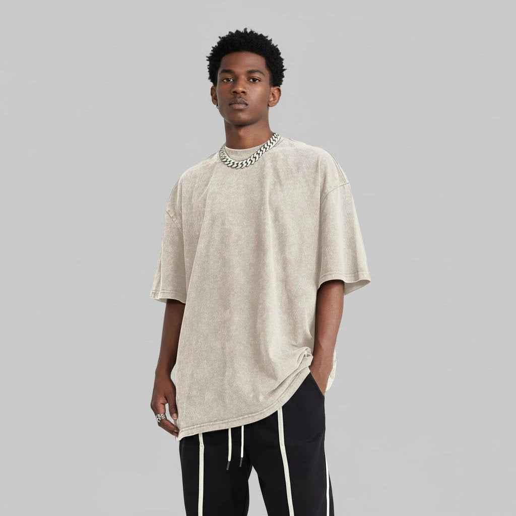 oversized graphic t shirt beige streetwear outfit front view